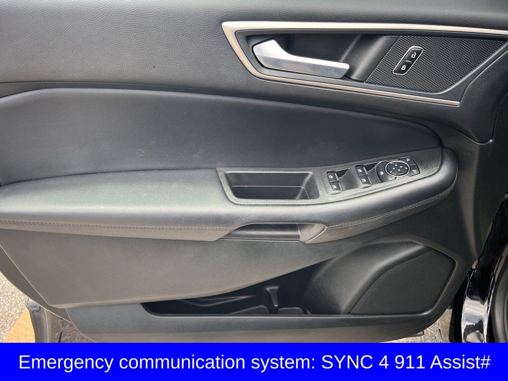 2023 Ford Edge SEL photo 12