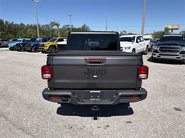 2024 Jeep Gladiator Sport photo 4