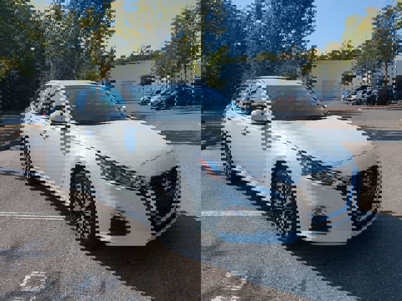 2021 Nissan Altima 2.5 SV photo 3