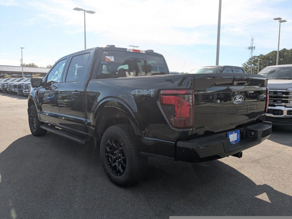 2025 Ford F-150 XLT photo 4