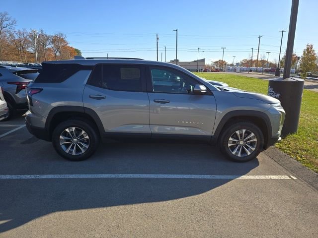 2026 Chevrolet Equinox LT photo 2
