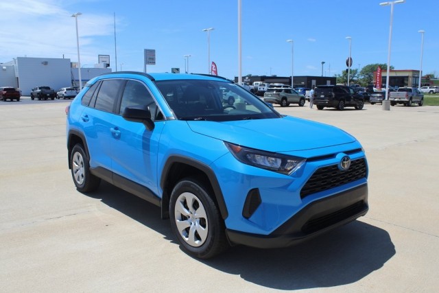 2020 Toyota RAV4 LE