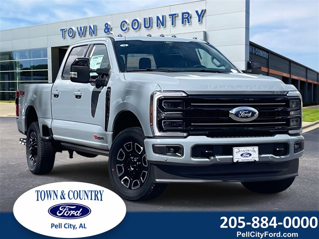 2026 Ford F-250 Super Duty Platinum's photo