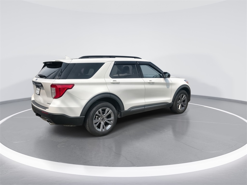 2023 Ford Explorer XLT photo 8