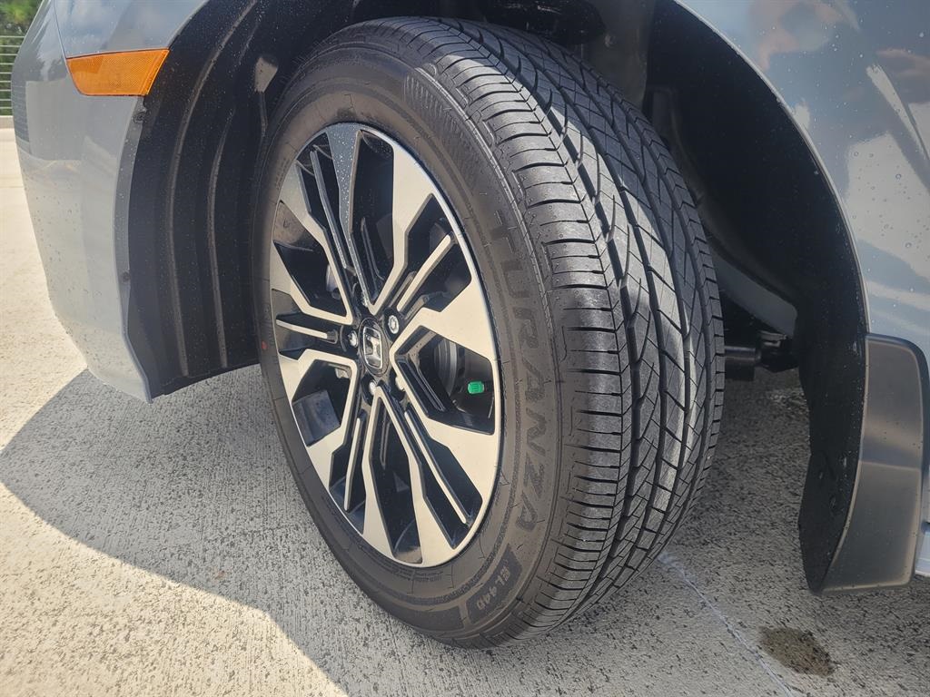 2026 Honda Odyssey Elite photo 8