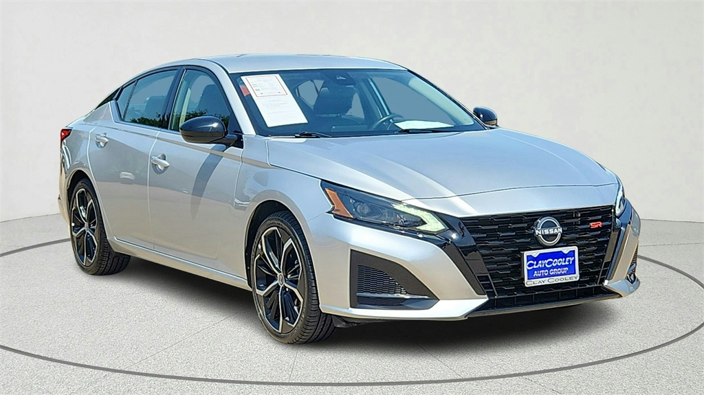 2023 Nissan Altima SR