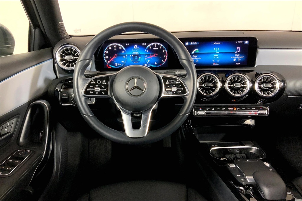 2022 Mercedes Benz A 220 photo 4