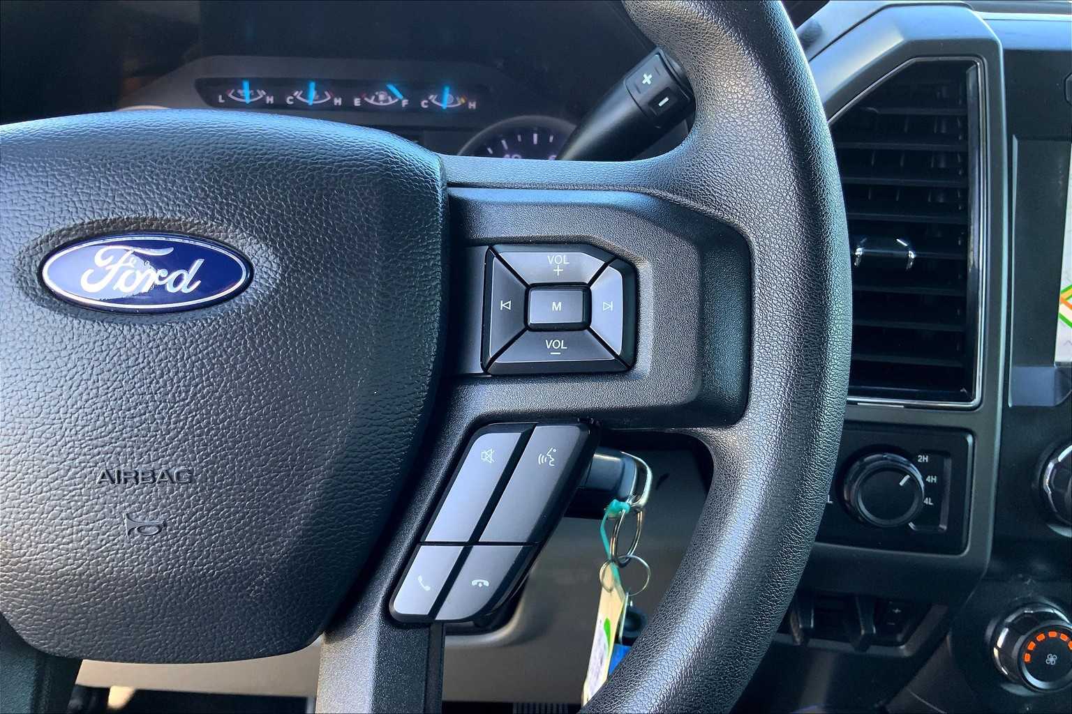 2020 Ford F-250 XLT photo 24
