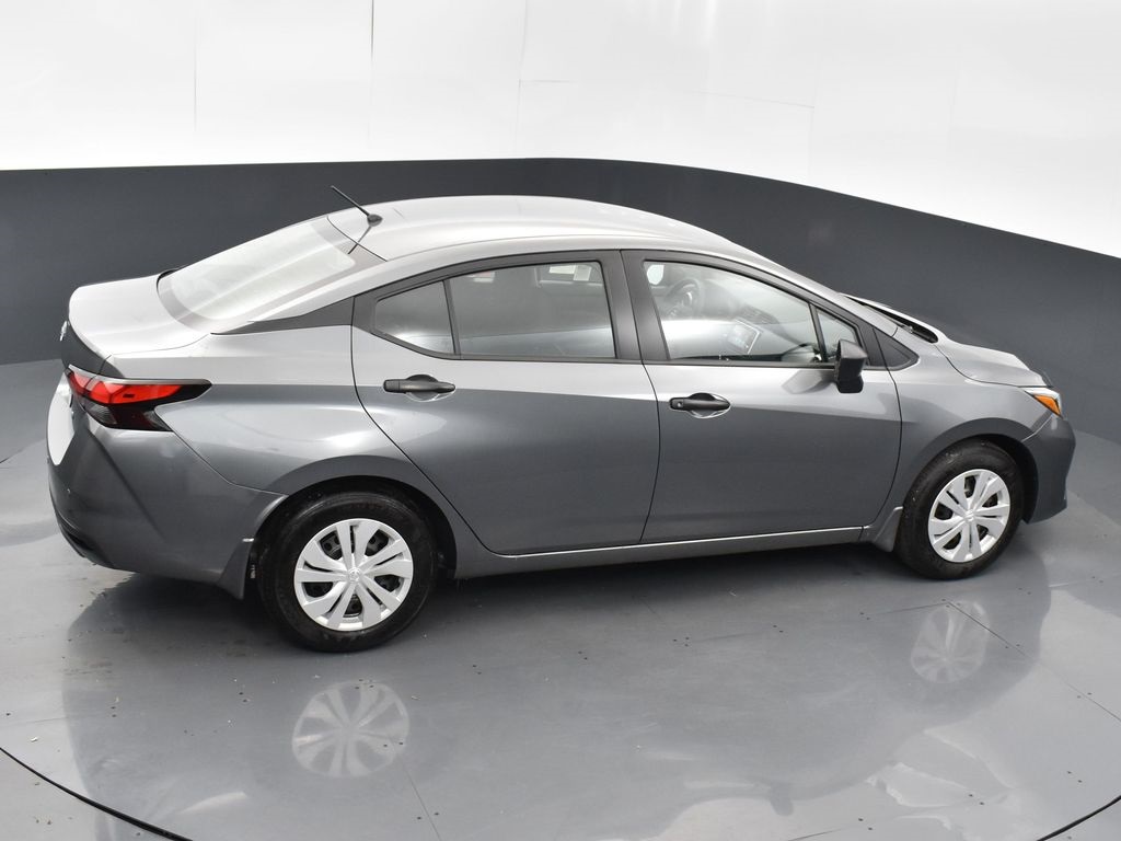 2025 Nissan Versa 1.6 S photo 40