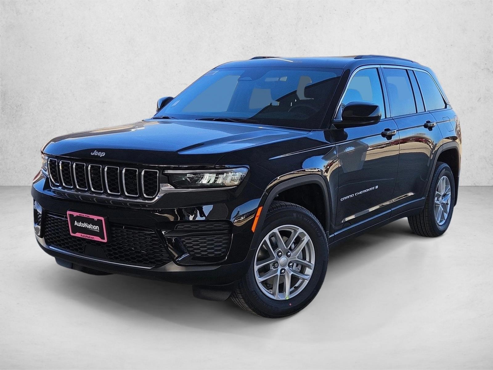 2025 Jeep Grand Cherokee Laredo's photo