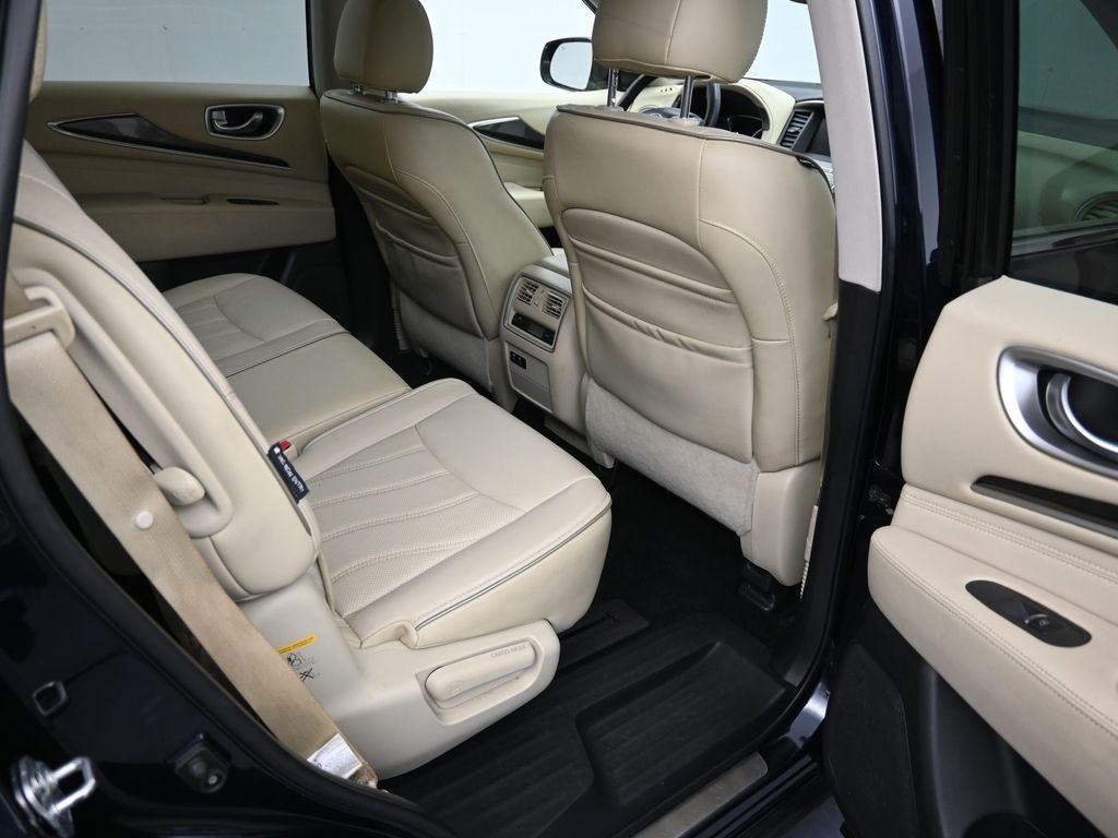 2019 Infiniti QX60 Luxe photo 26