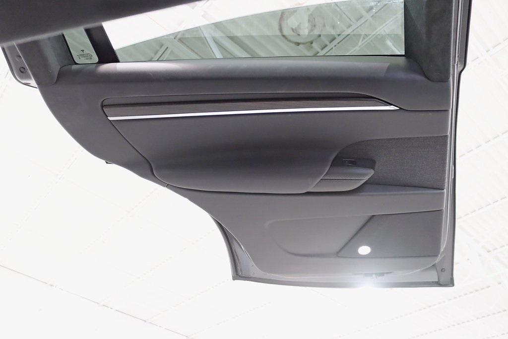 2025 Tesla Model X photo 29