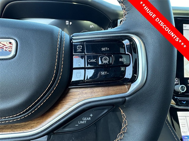 2023 Jeep Grand Wagoneer III photo 27