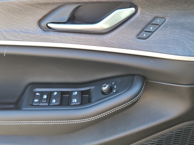 2025 Jeep Grand Cherokee Limited photo 11