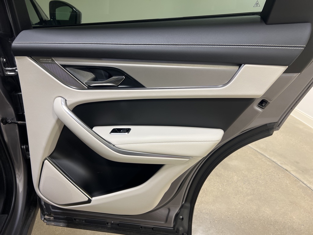 2025 Jaguar F-PACE P250 R-Dynamic S photo 22