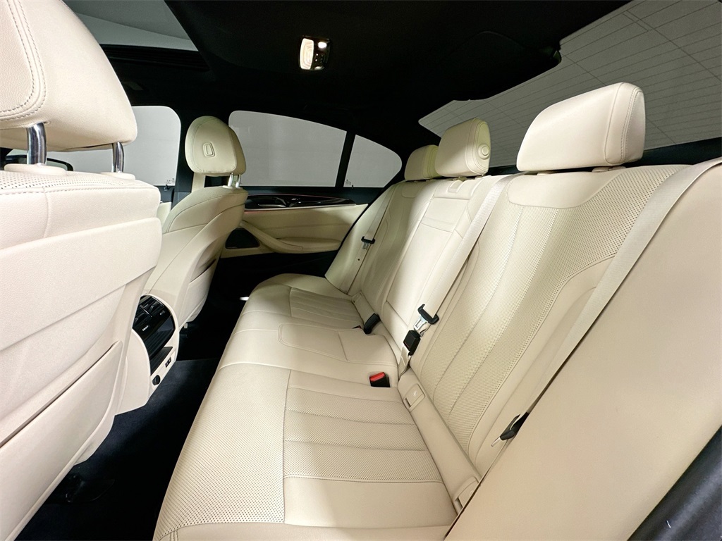 Used 2023 Blue Metallic BMW 540i xDrive image 23