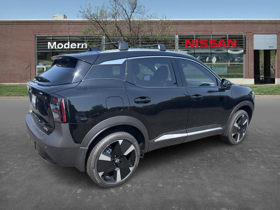 2025 Nissan Kicks SR photo 4