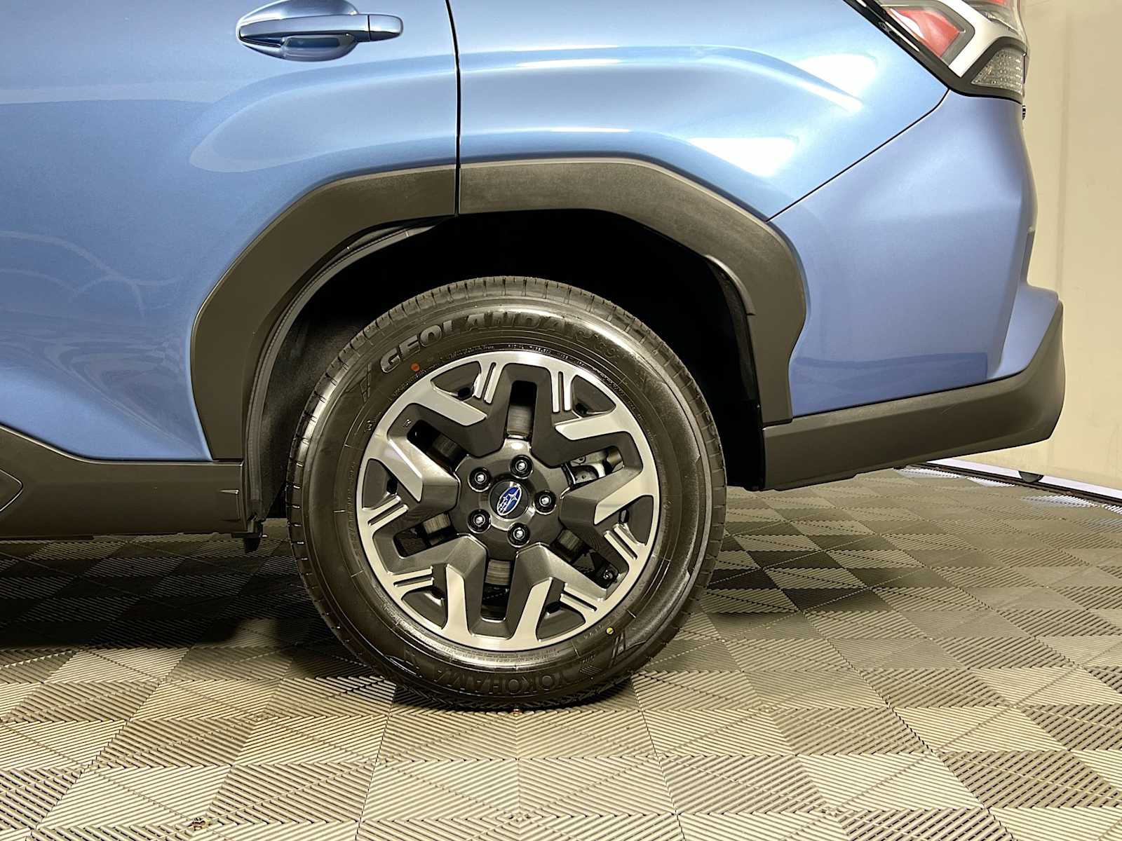 2025 Subaru Forester Premium Base photo 29