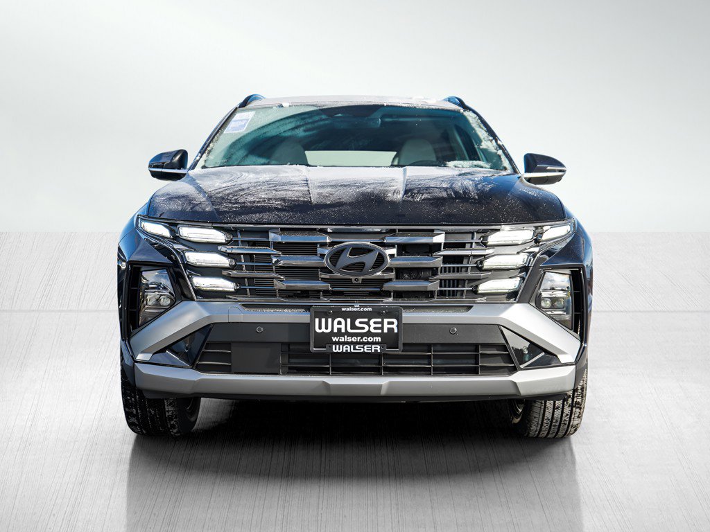 2025 Hyundai Tucson Hybrid Limited photo 2