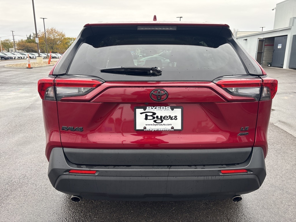2019 Toyota RAV4 LE photo 4