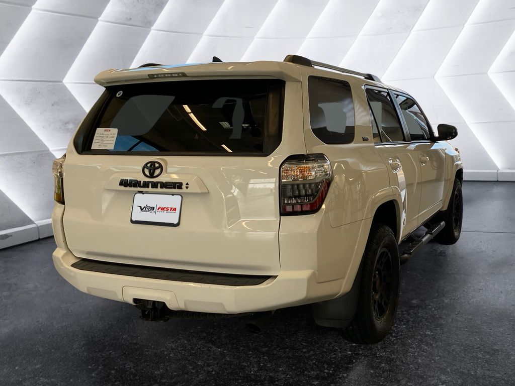 2020 Toyota 4Runner SR5 Premium photo 4