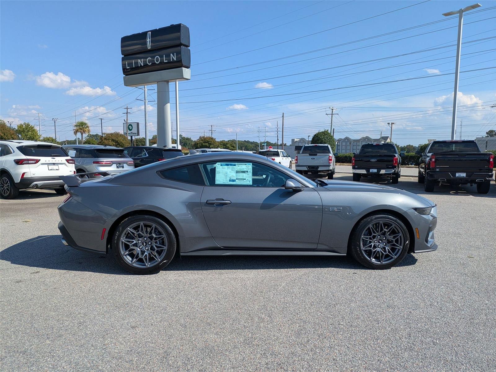 2025 Ford Mustang GT photo 4