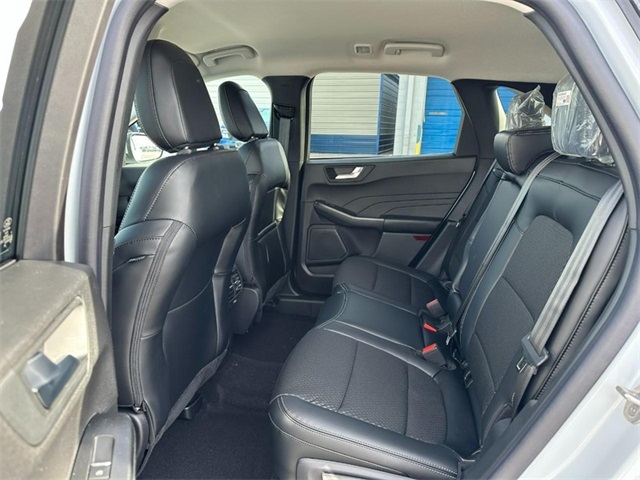 2025 Ford Escape Plug-In Hybrid photo 4