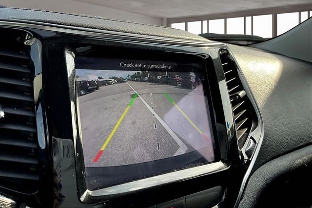 2020 Jeep Cherokee Limited photo 20