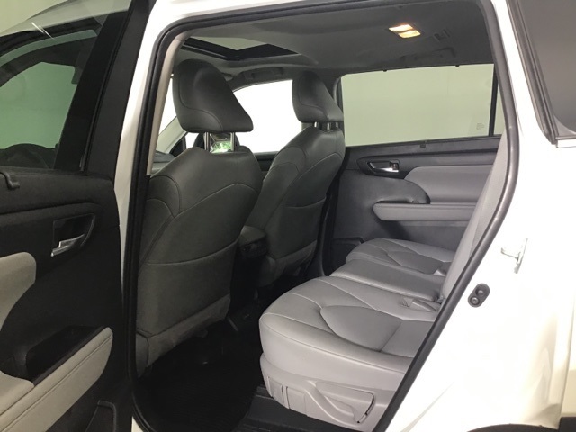 2022 Toyota Highlander XLE photo 20