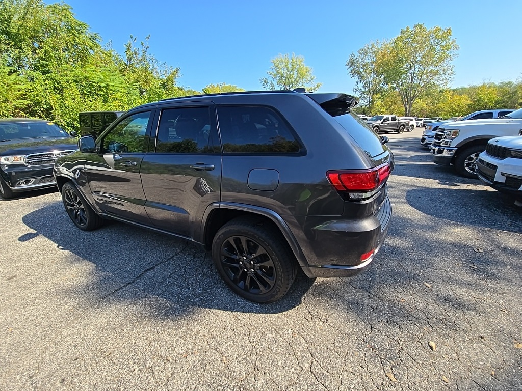 2019 Jeep Grand Cherokee Altitude photo 3