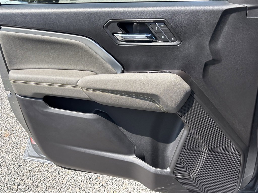 2026 Chevrolet Colorado ZR2 photo 10