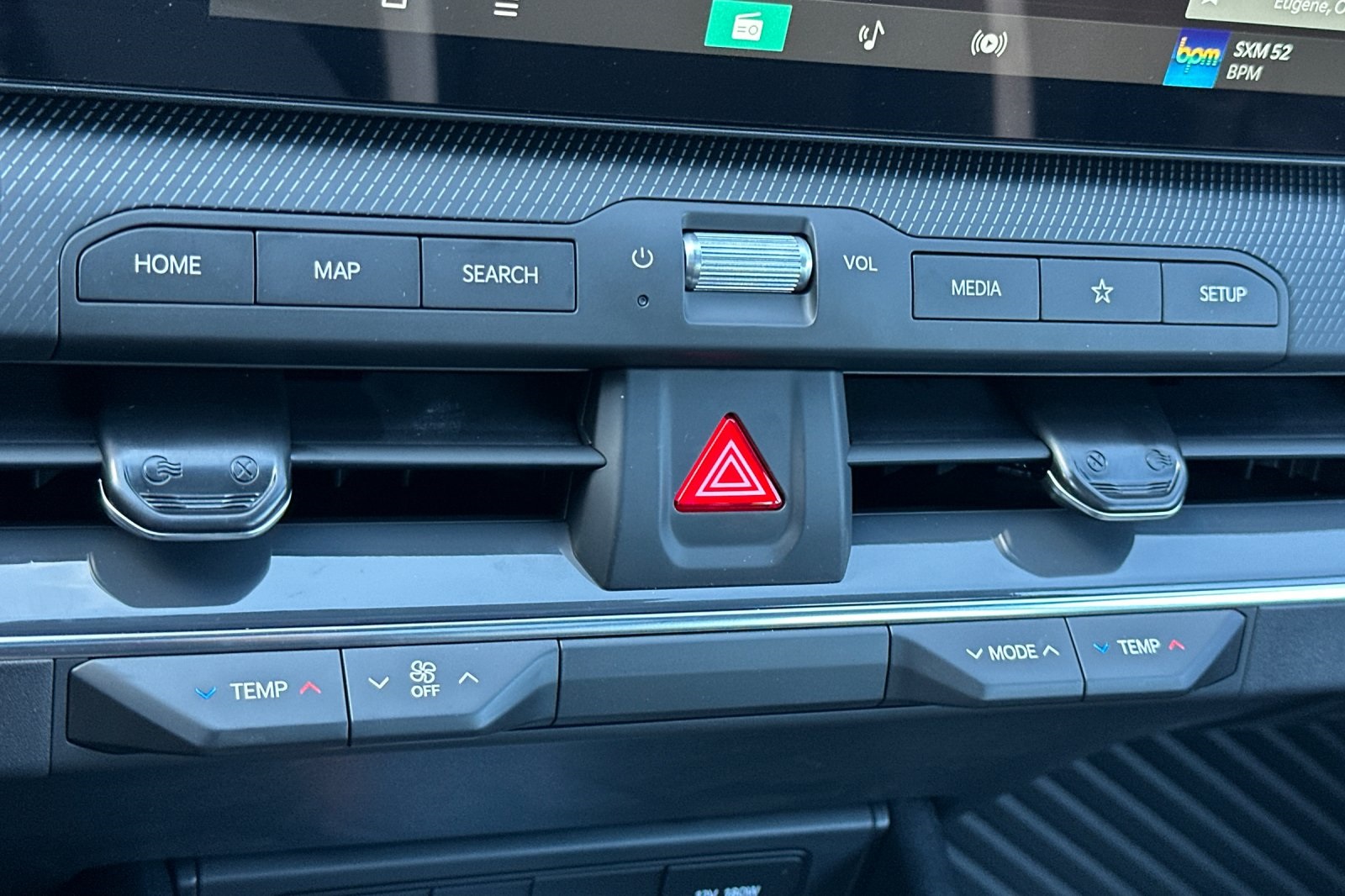 2025 Kia K4 GT-Line photo 16