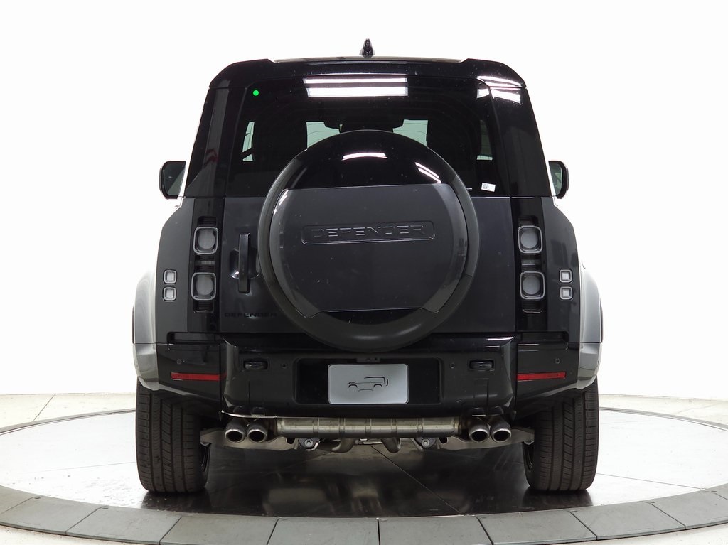 2025 Land Rover Defender 90 V8 photo 4