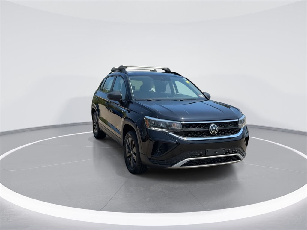 2022 Volkswagen Taos S photo 2