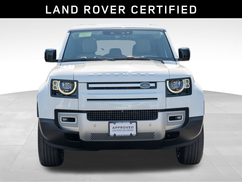 2023 Land Rover Defender 110 SE photo 2