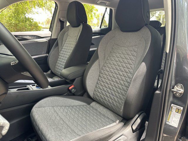 2025 Volkswagen Tiguan S photo 2