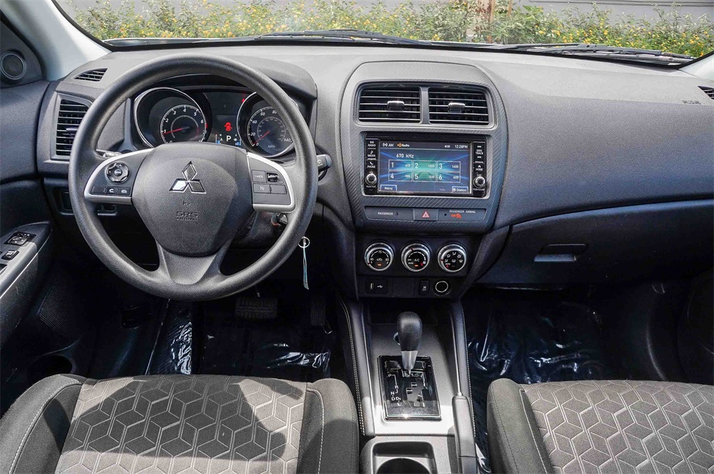 2024 Mitsubishi Outlander Sport ES photo 11