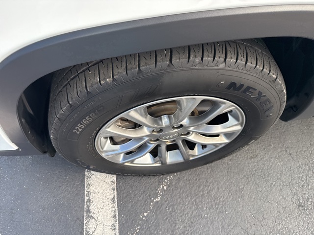 2019 Jeep Cherokee Latitude photo 9