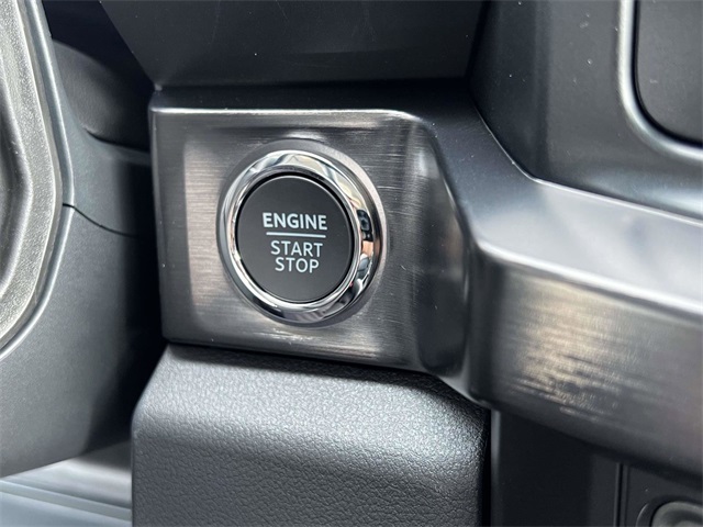 2025 Ford F-250 photo 11