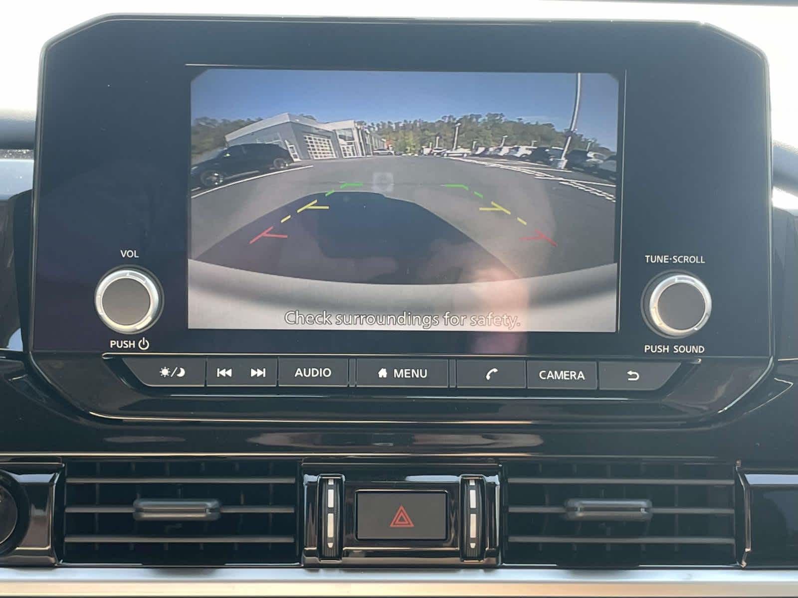2025 Nissan Pathfinder SV photo 20