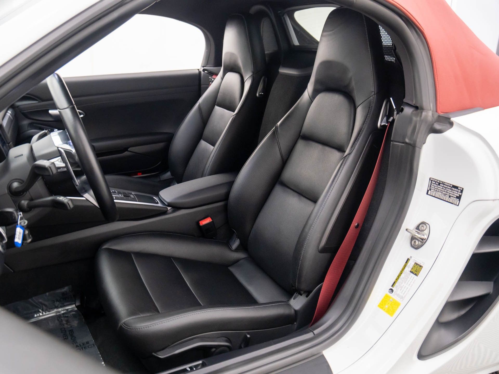 2019 Porsche Boxster photo 5