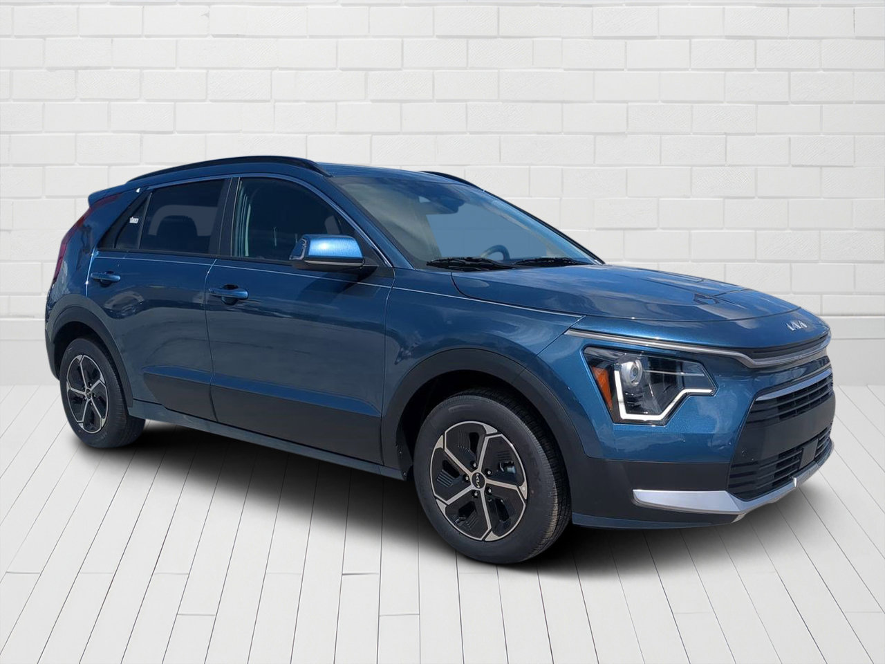 2025 Kia Niro EX photo 2
