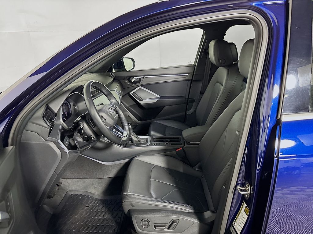 2021 Audi Q3 S line Premium Plus photo 10