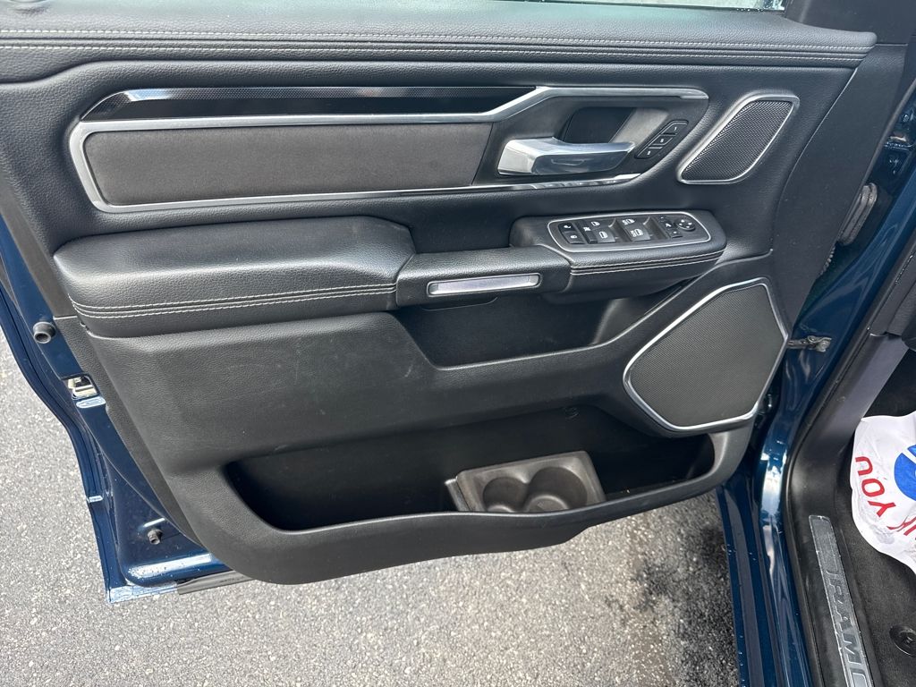 2022 Ram 1500 Laramie photo 9