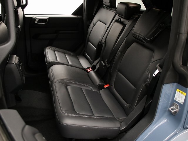 2025 Ford Bronco Outer Banks photo 11