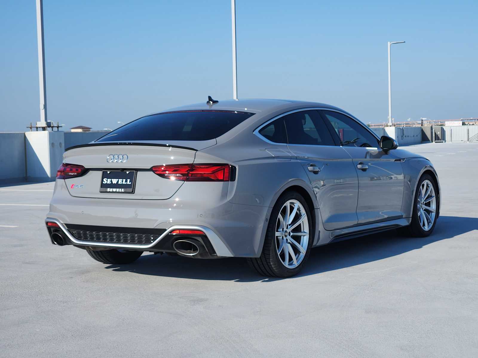 2023 Audi RS 5 photo 5