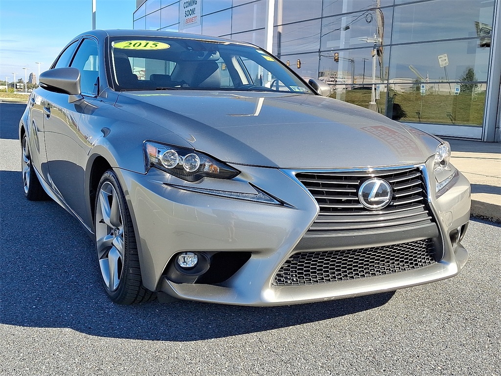 2015 Lexus IS 350 photo 2