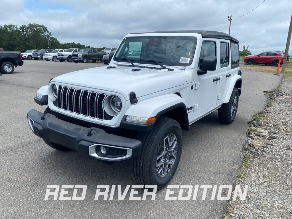 2025 Jeep Wrangler 4-Door Sahara's photo