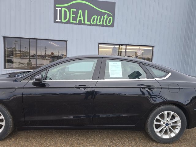 2019 Ford Fusion SE's photo