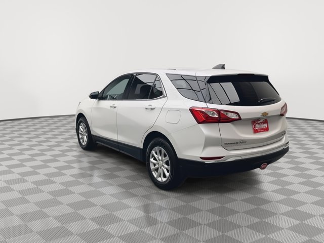 2019 Chevrolet Equinox LT photo 2